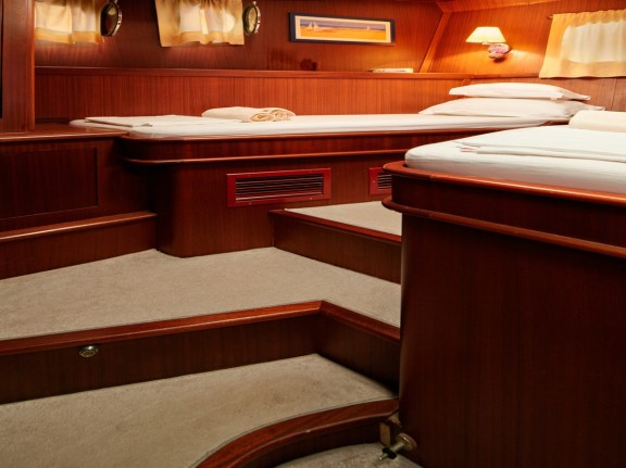 Image of Queen of Adriatic yacht #23