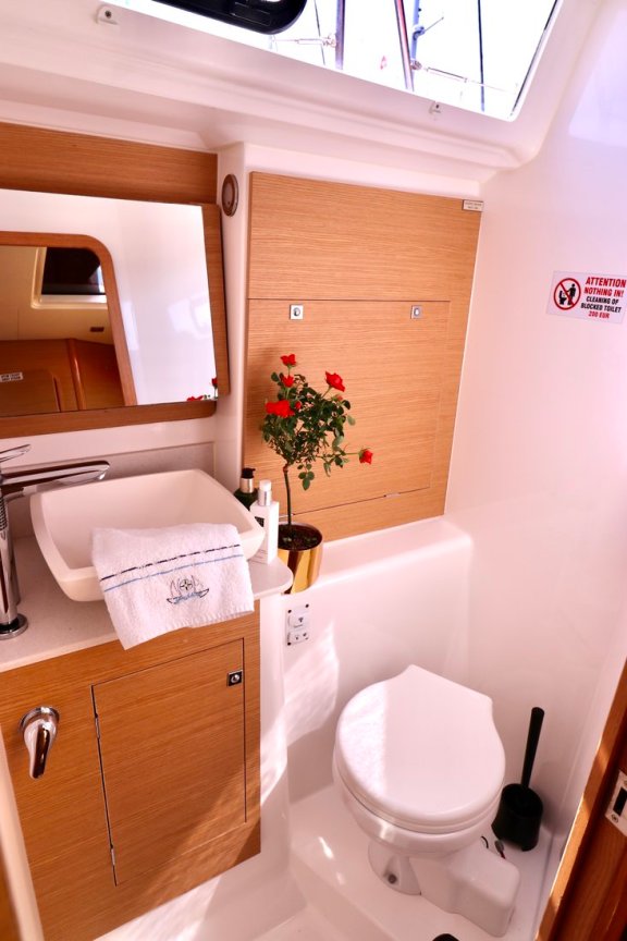 Image of Divna yacht #22