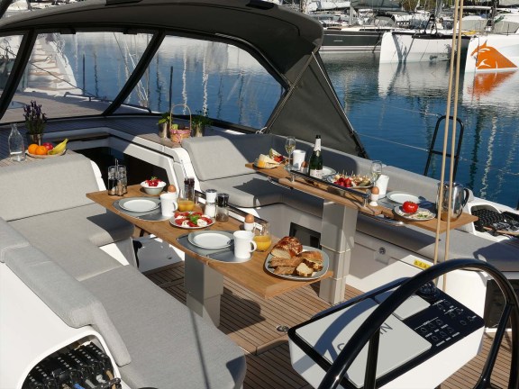 Image of On y va yacht #5
