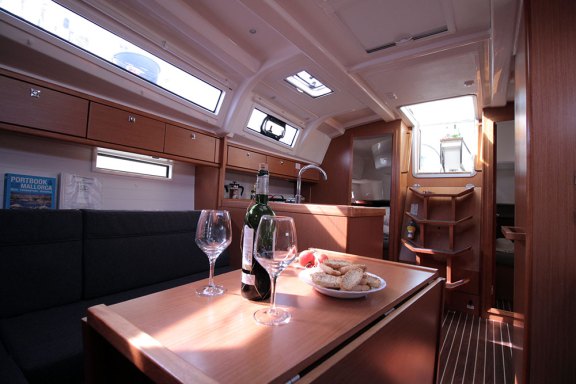 Image of Chilly Lilly yacht #6