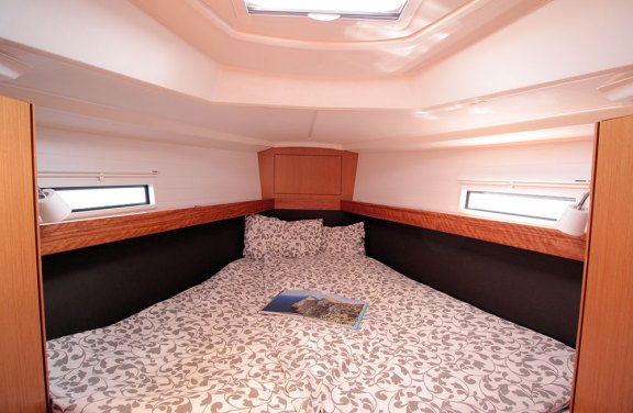 Image of Chilly Lilly yacht #11