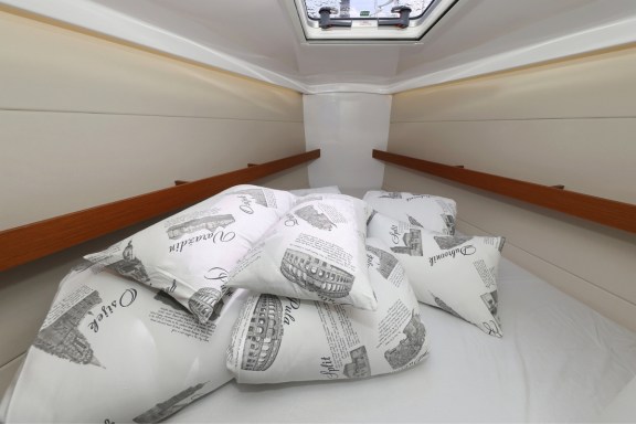 Image of May yacht #16