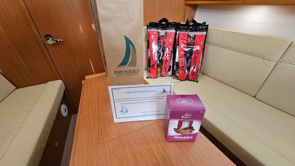 Image of Zen yacht #8