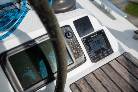 Image of Chinon 2 yacht #8