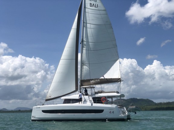 Image of Belle Isle yacht #9