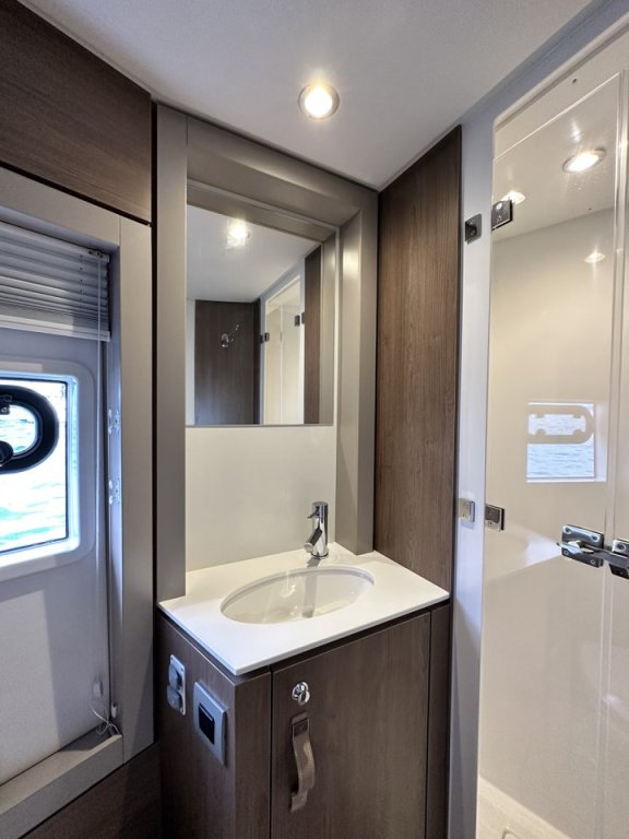 Image of Belle Isle yacht #34