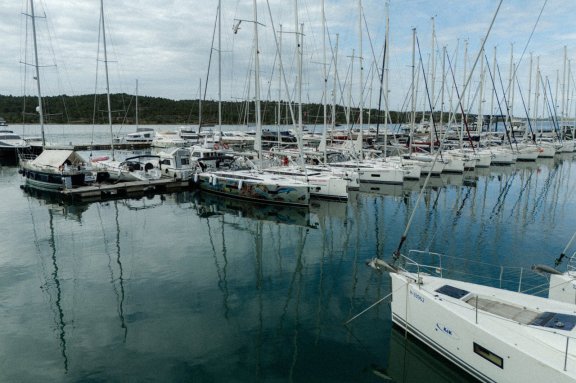 Image of Art I yacht #16