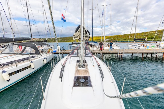 Image of Lieutenant Dan yacht #6