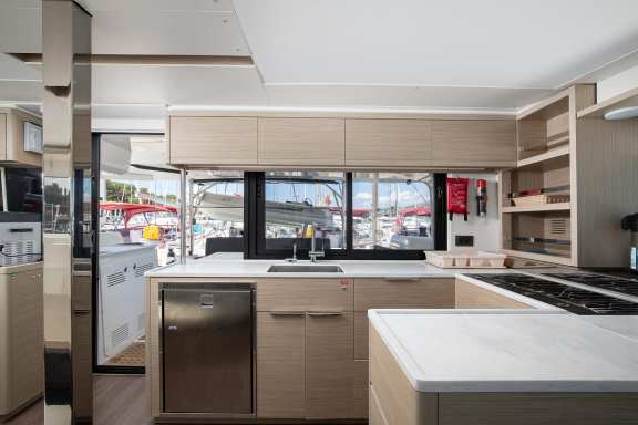 Image of Manta Maris yacht #17