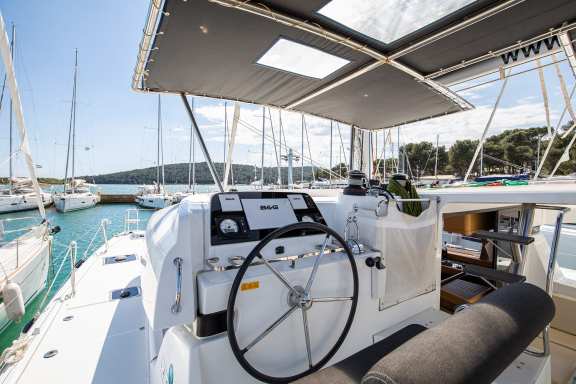 Image of Mare Solero yacht #9