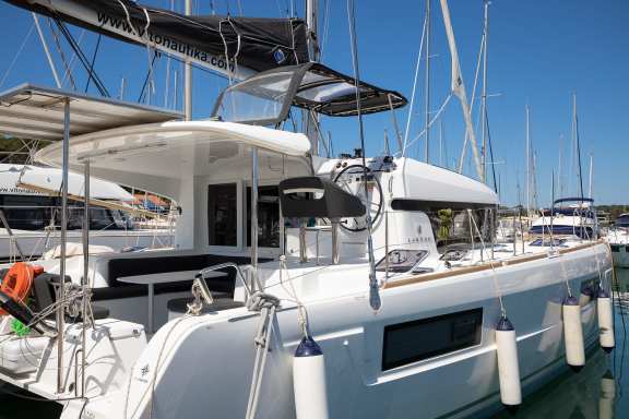 Image of Yolo yacht #4