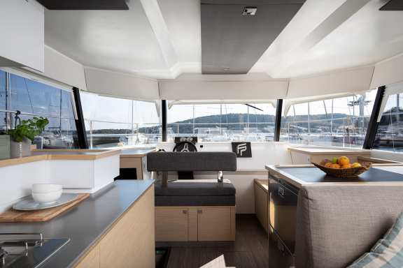 Image of Mare Tortuga yacht #11