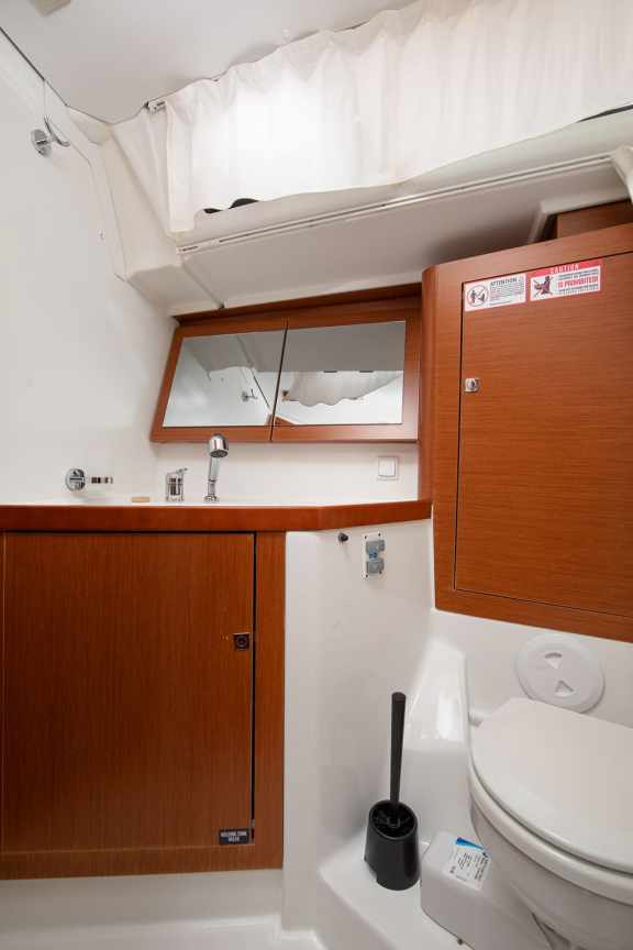 Image of Mare Aeolos yacht #9