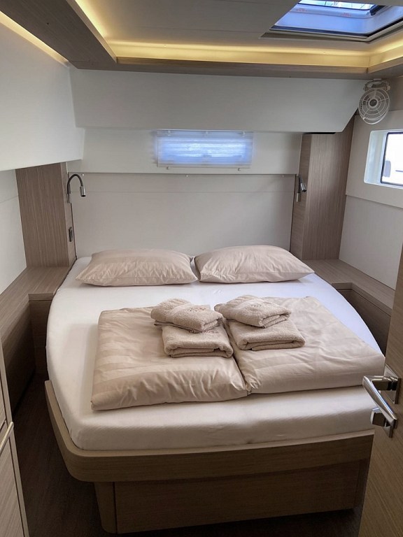 Image of Chill Out yacht #19