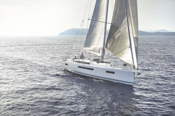 Image of Celtic Breeze yacht #3