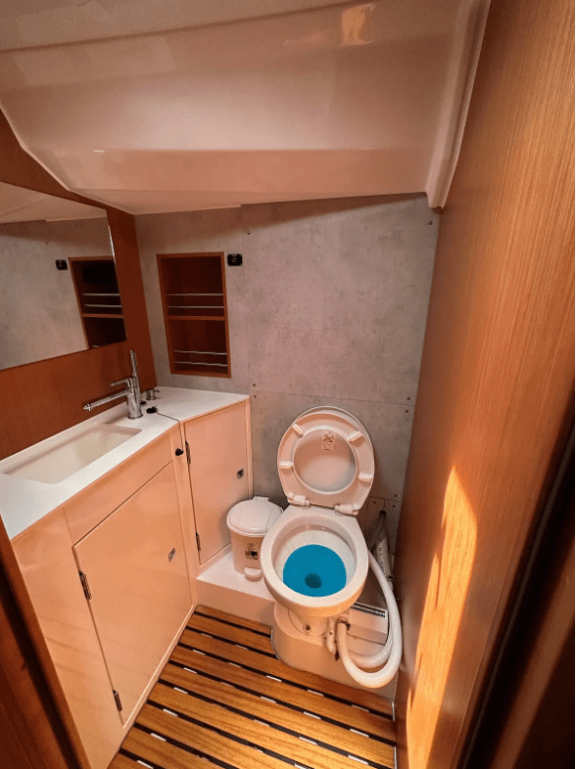 Image of Anassa yacht #10