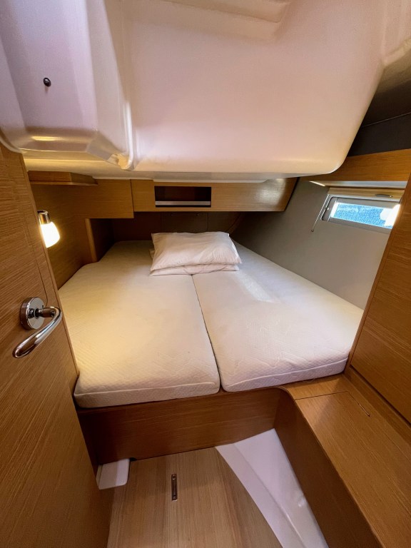 Image of Gin Fizz yacht #8