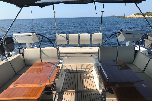 Image of Thora Helen yacht #11