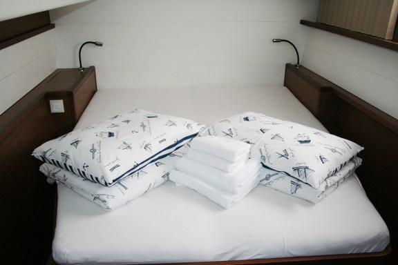 Image of Claudia III yacht #29