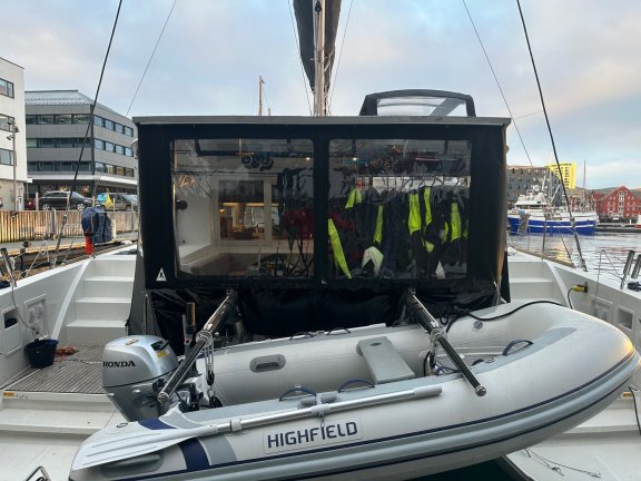 Image of Arctic Charm yacht #10