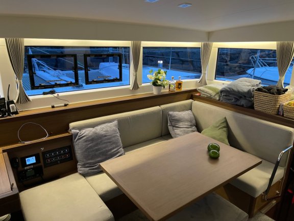 Image of Arctic Charm yacht #14