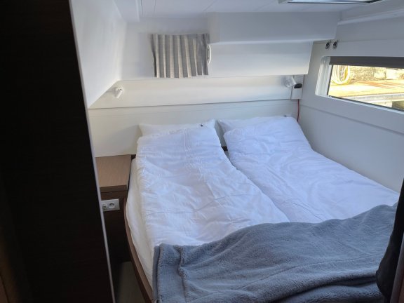 Image of Arctic Charm yacht #20