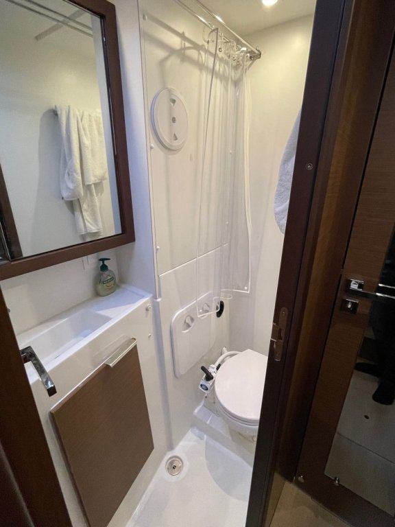 Image of Arctic Charm yacht #22