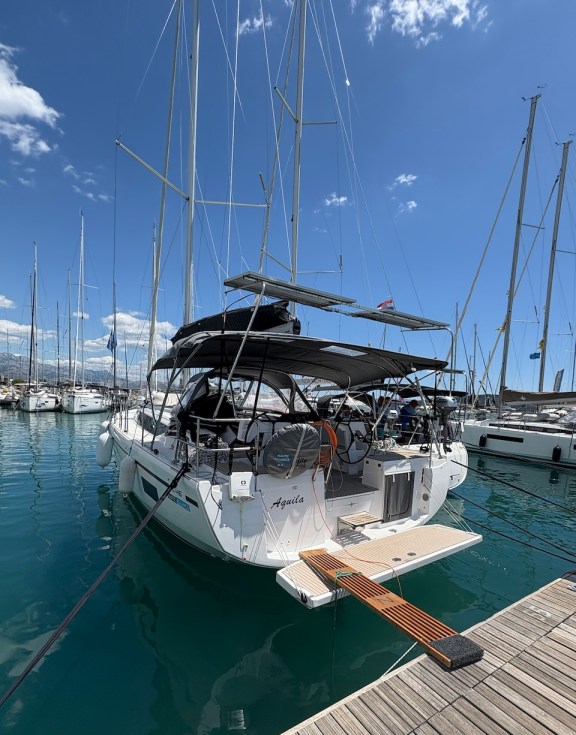 Image of Aquila yacht #4