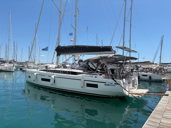 Image of Aquila yacht #3