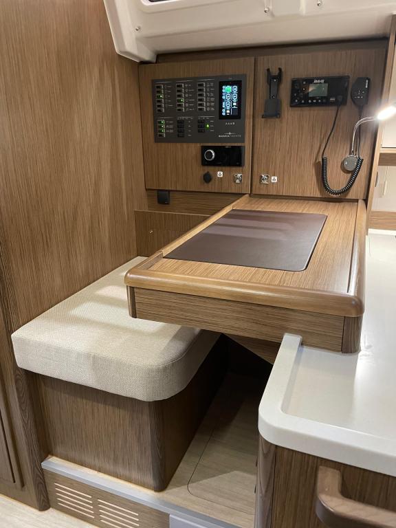 Image of Aquila yacht #10