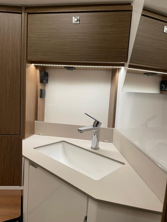 Image of Aquila yacht #15