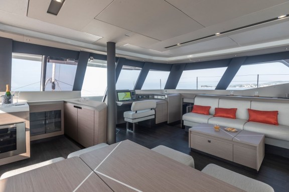 Image of Plus 10 yacht #6