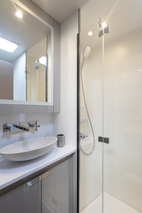 Image of Plus 10 yacht #15