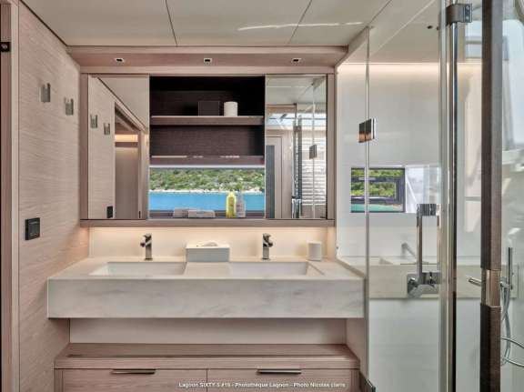 Image of Reverie yacht #12