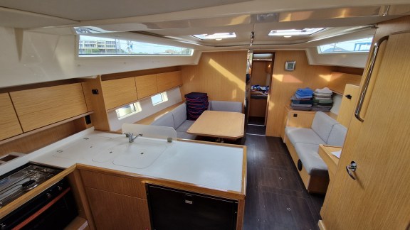 Image of Lush Life yacht #12