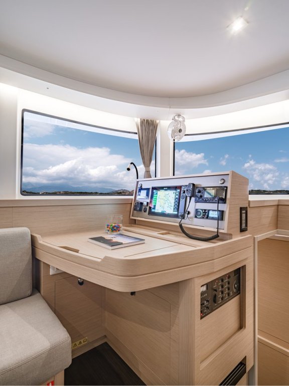 Image of Golden Bride yacht #19