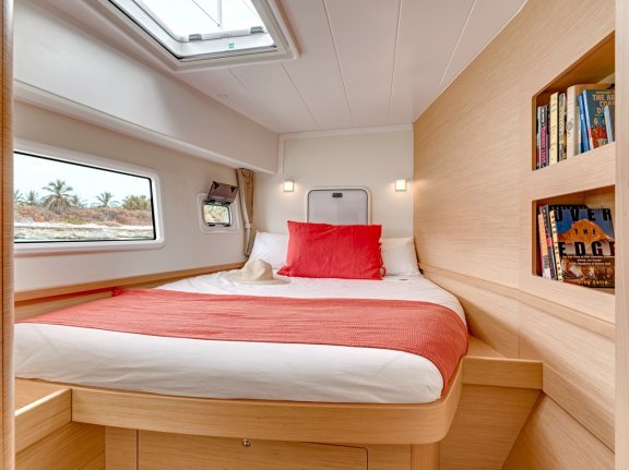 Image of Golden Bride yacht #20