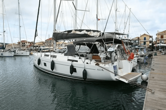 Image of FoxTrot yacht #5