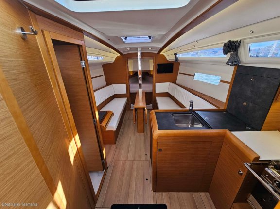 Image of DNA yacht #5