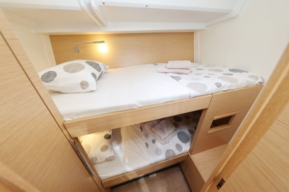 Image of #277 – OW yacht #23