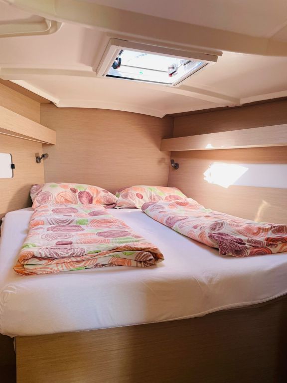 Image of Naomi yacht #9