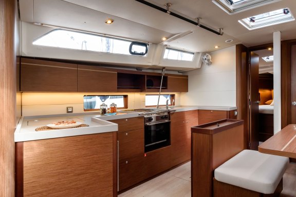 Image of Circe yacht #12