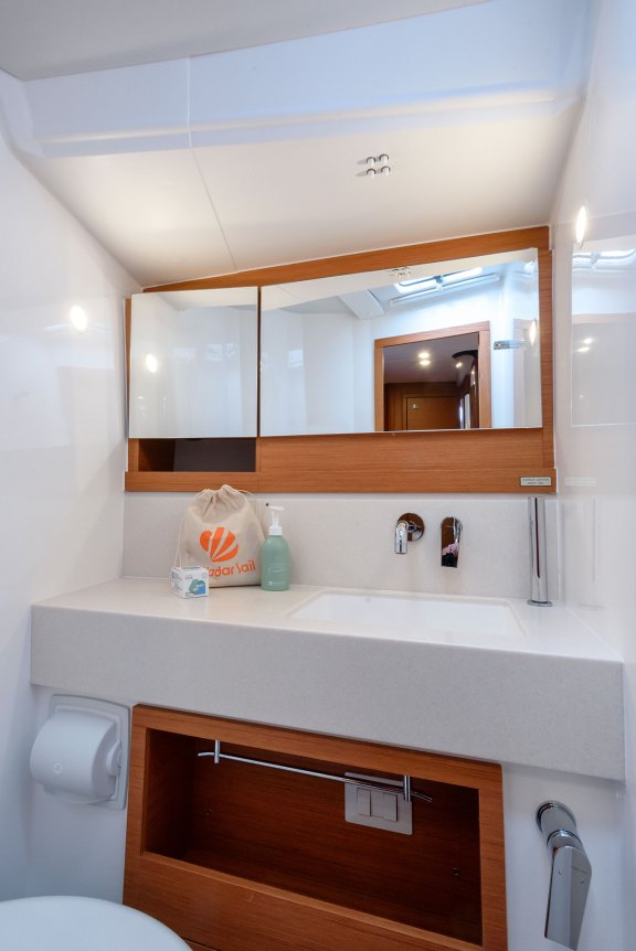 Image of Dione yacht #17