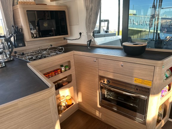 Image of Lady Aurora yacht #13