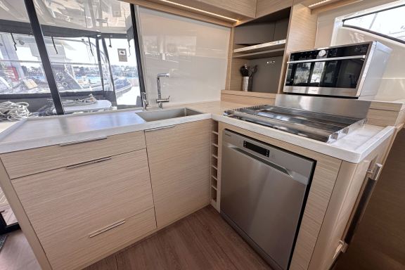 Image of Selanja yacht #37