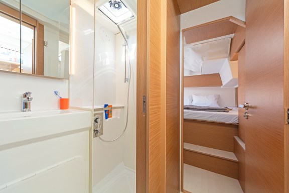 Image of Little Blue Ocean yacht #11