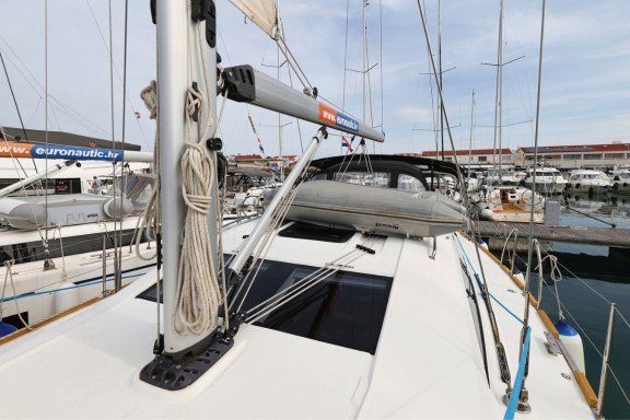 Image of Top Gun yacht #5