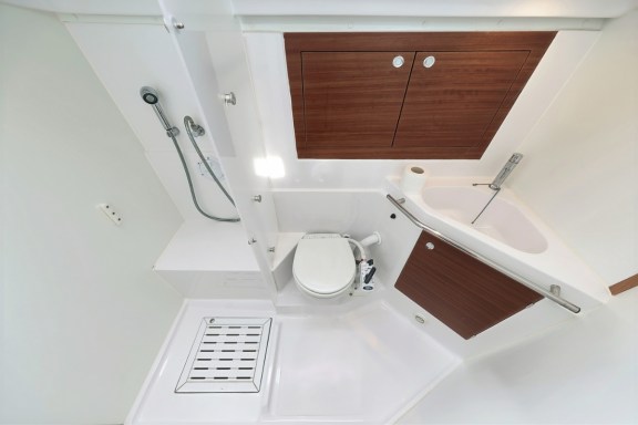 Image of Top Gun yacht #15