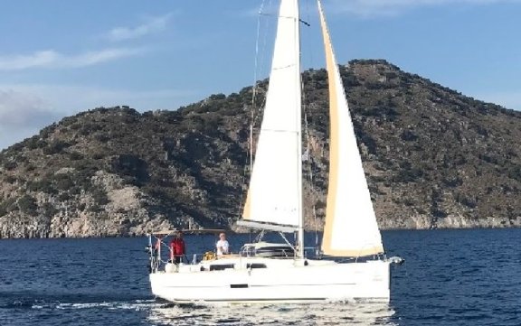 Image of Friday yacht #7