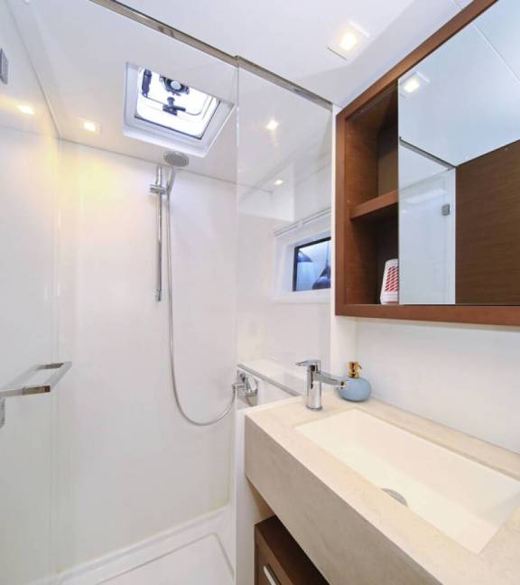 Image of Mariposa yacht #10